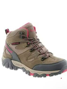 NWT BearPaw Corsica Waterproof Hiking Boot (9.5 W)